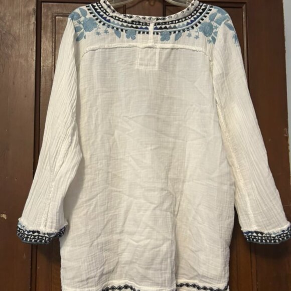 Johnny Was Vedera Gauze Embroidered Peasant blouse Large - Picture 2 of 3